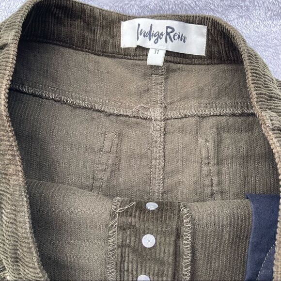 Indigo Rein, Olive Green Corduroy Mini Skirt, Fringe Hemline Junior’s Size 11 - Picture 6 of 9